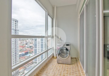 3 Bedroom Condo For Rent - Decastle Royal, BKK1, Phnom Penh thumbnail