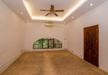7 Bedroom Commercial Villa For Rent - Near National Museum, Chey Chumneah, Phnom Penh thumbnail