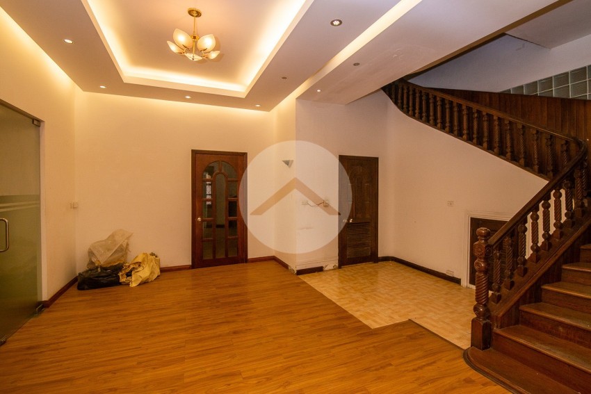 7 Bedroom Commercial Villa For Rent - Near National Museum, Chey Chumneah, Phnom Penh