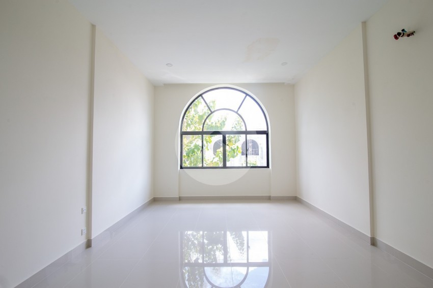 4 Bedroom Shophouse For Rent - Borey Peng Houth Beoung Snor, Phnom Penh
