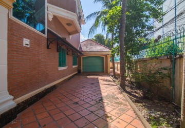 4 Bedroom Villa For Sale - Chroy Changvar, Phnom Penh thumbnail