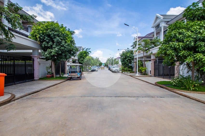 4 Bedroom Twin Villa For Rent - Chak Angre kraom , Phnom Penh