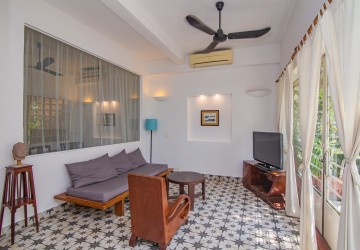 3 Bedroom Renovated Apartment For Rent - Phsar Kandal 1, Phnom Penh thumbnail