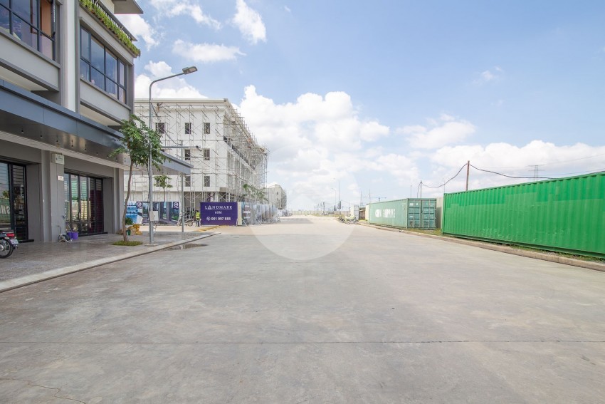 5 Bedroom Shophouse For Rent - Chip Mong 60m, Phnom Penh