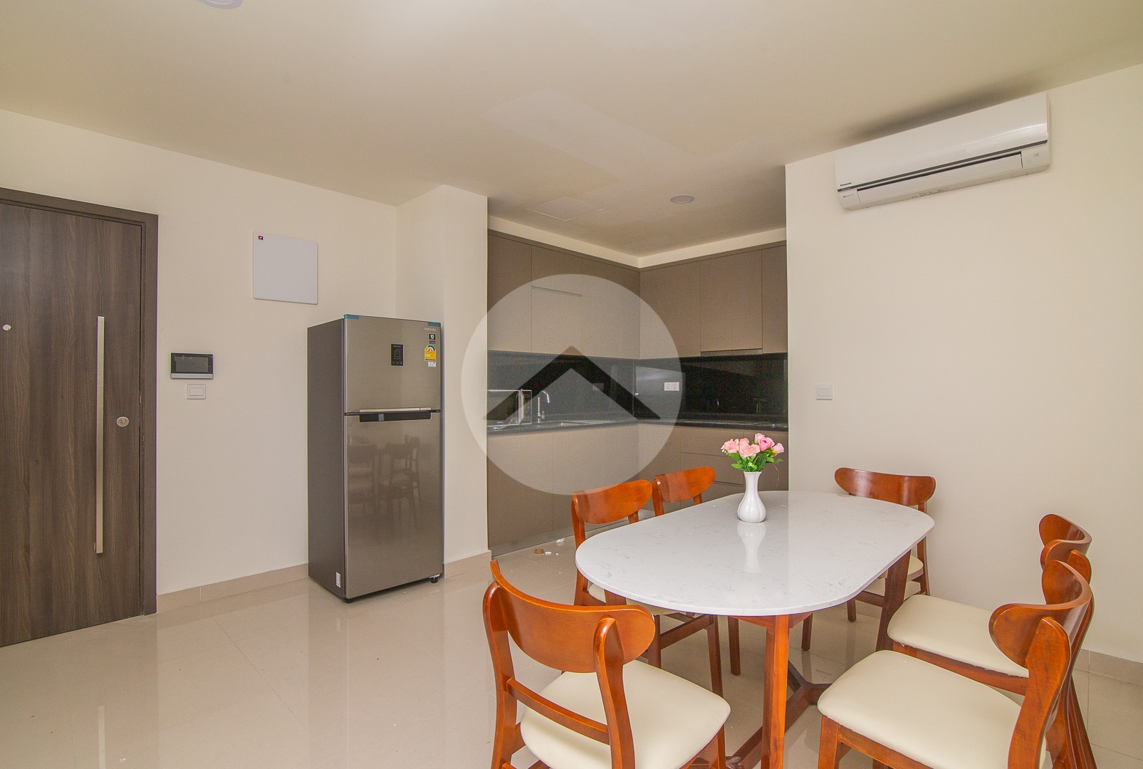 3 Bedroom Condo For Rent - The Peak, Tonle Bassac. Phnom Penh - Image 3 3 Bedroom Condo For Rent - The Peak, Tonle Bassac. Phnom Penh - Image 3