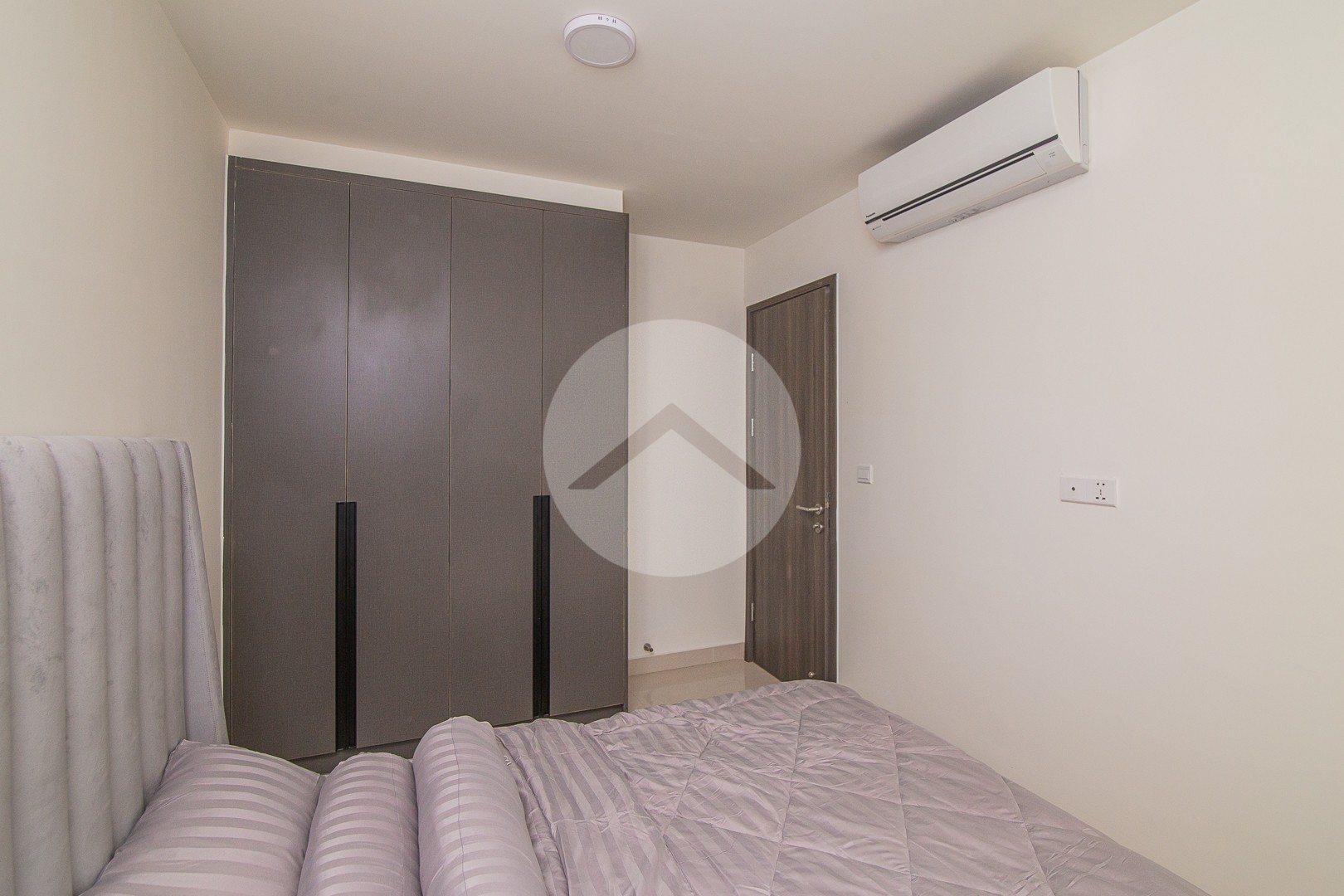 3 Bedroom Condo For Rent - The Peak, Tonle Bassac. Phnom Penh - Image 6 3 Bedroom Condo For Rent - The Peak, Tonle Bassac. Phnom Penh - Image 6