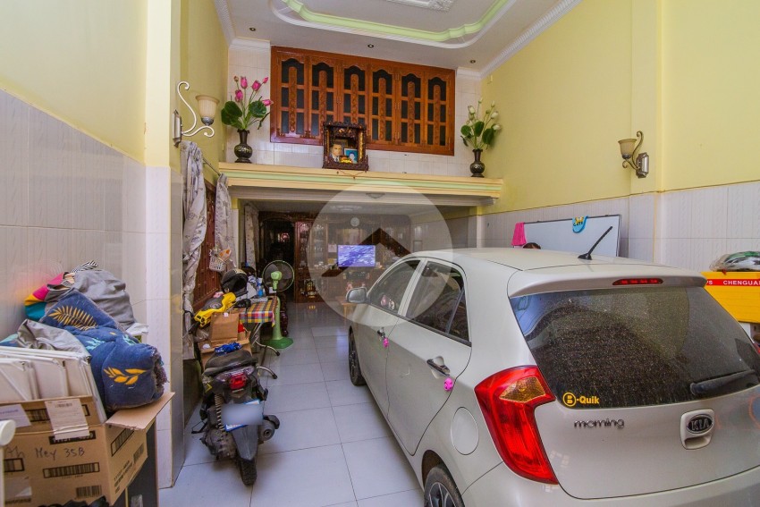 6 Bedroom Shophouse For Sale - Toul Kork, Phnom Penh