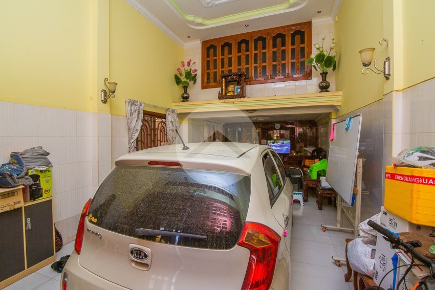 6 Bedroom Shophouse For Sale - Toul Kork, Phnom Penh