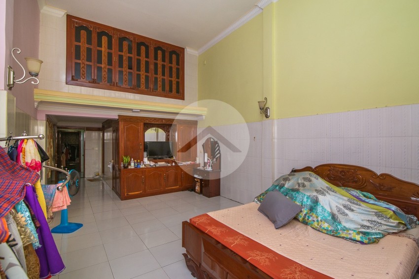 6 Bedroom Shophouse For Sale - Toul Kork, Phnom Penh