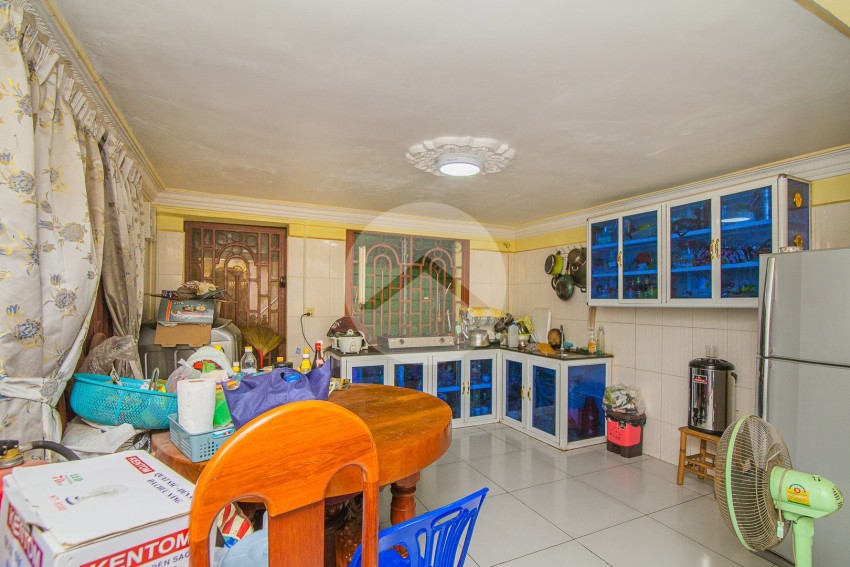 6 Bedroom Shophouse For Sale - Toul Kork, Phnom Penh