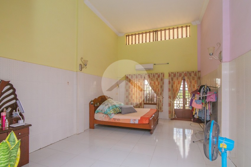 6 Bedroom Shophouse For Sale - Toul Kork, Phnom Penh