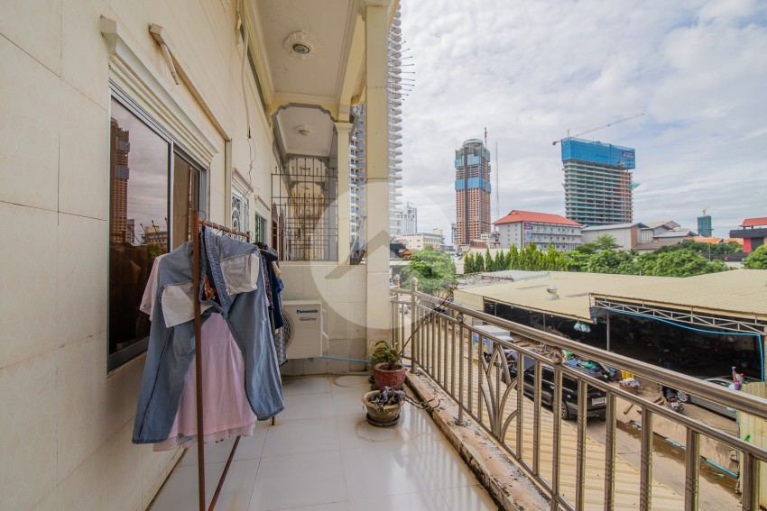 6 Bedroom Shophouse For Sale - Toul Kork, Phnom Penh
