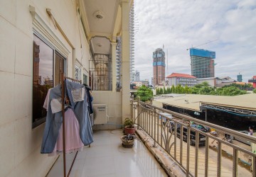 6 Bedroom Shophouse For Sale - Toul Kork, Phnom Penh thumbnail