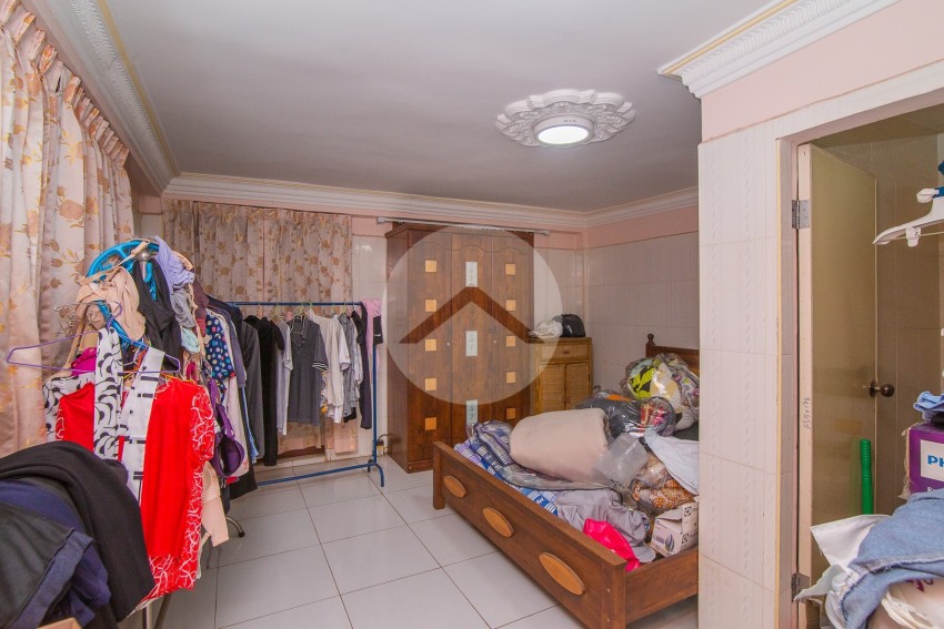 6 Bedroom Shophouse For Sale - Toul Kork, Phnom Penh