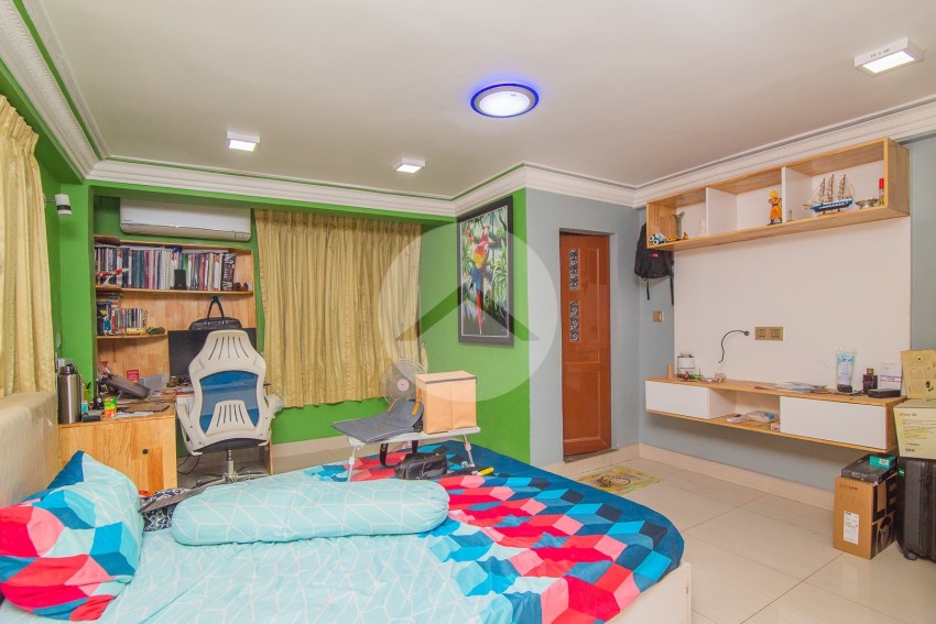 6 Bedroom Shophouse For Sale - Toul Kork, Phnom Penh