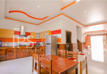 4 Bedroom Villa For Sale - Svay Dangkum, Siem Reap thumbnail