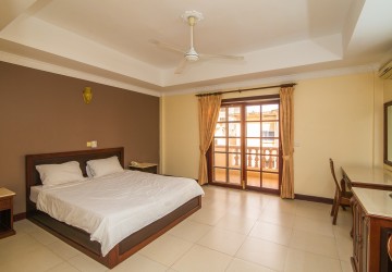 1 Bedroom Serviced Apartment For Rent - Wat Phnom, Phnom Penh. thumbnail