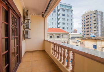 2 Bedroom Apartment For Rent in Wat Phnom - Phnom Penh thumbnail