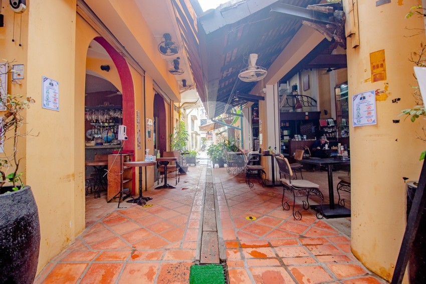 48 Sqm Commercial Building For Sale Old market and Pub Street, Siem Reap