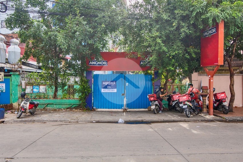 337 Sqm Commercial Land For Sale - Toul Tom Pong, Phnom Penh