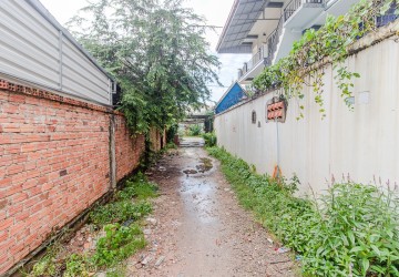 480 Sqm Commercial Land With House For Sale - Svay Dangkum, Siem Reap thumbnail