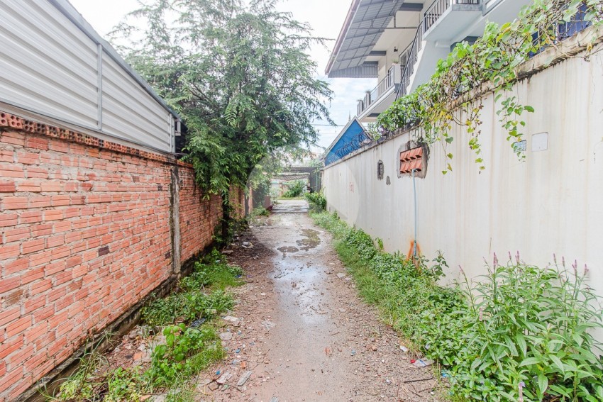 480 Sqm Commercial Land With House For Sale - Svay Dangkum, Siem Reap