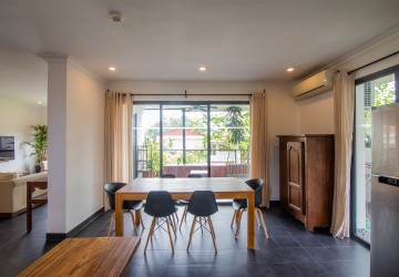 3 Bedroom Renovated Apartment For Rent -Chakto Mukh, Phnom Penh thumbnail