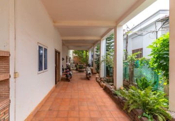 5 Bedroom House For Sale - Svay Dangkum, Siem Reap thumbnail