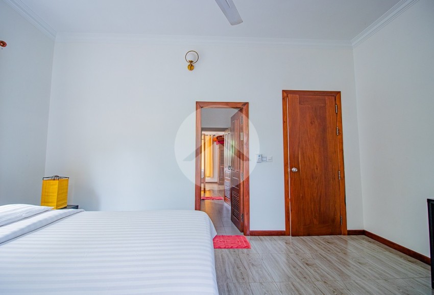 5 Bedroom Villa For Sale - Sala Kamruek, Siem Reap