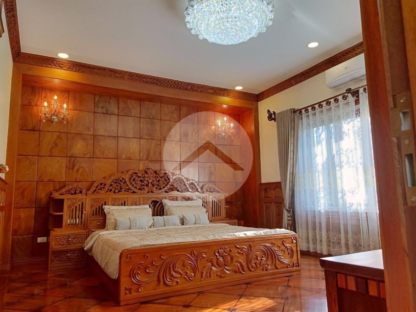 5 Bedroom Villa For Rent - Tonle Bassac, Phnom Penh