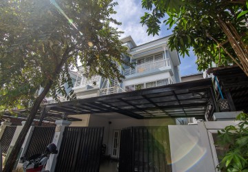 4 Bedroom Twin Villa For Sale - Borey Peng Huoth, Beoung Snor, Phnom Penh thumbnail