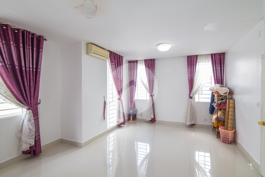 4 Bedroom Twin Villa For Sale - Borey Peng Huoth, Beoung Snor, Phnom Penh