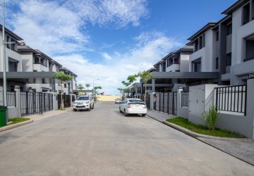 4 Bedroom Twin Villa For Sale - Chip Mong 50M, Phnom Penh. thumbnail