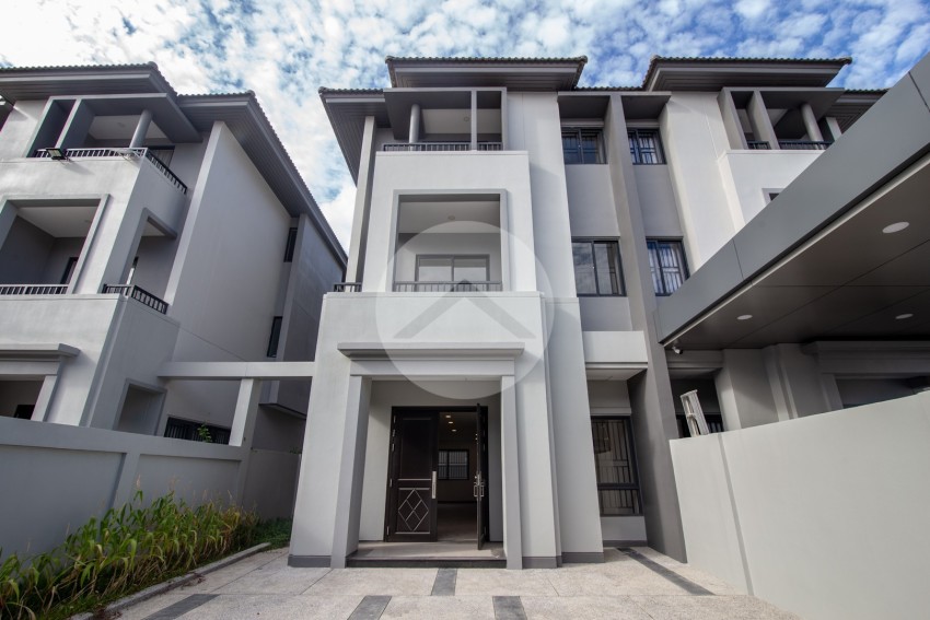 4 Bedroom Twin Villa For Sale - Chip Mong 50M, Phnom Penh.