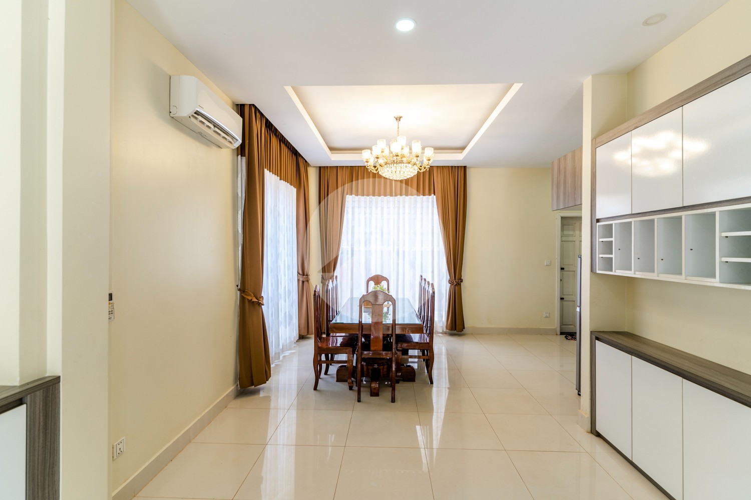 4 Bedroom Villa For Rent - Svay Dangkum, Siem Reap - Image 10