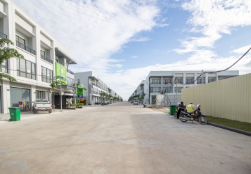4 Bedroom Shophouse For Sale - Chip Mong 50M, Phnom Penh thumbnail