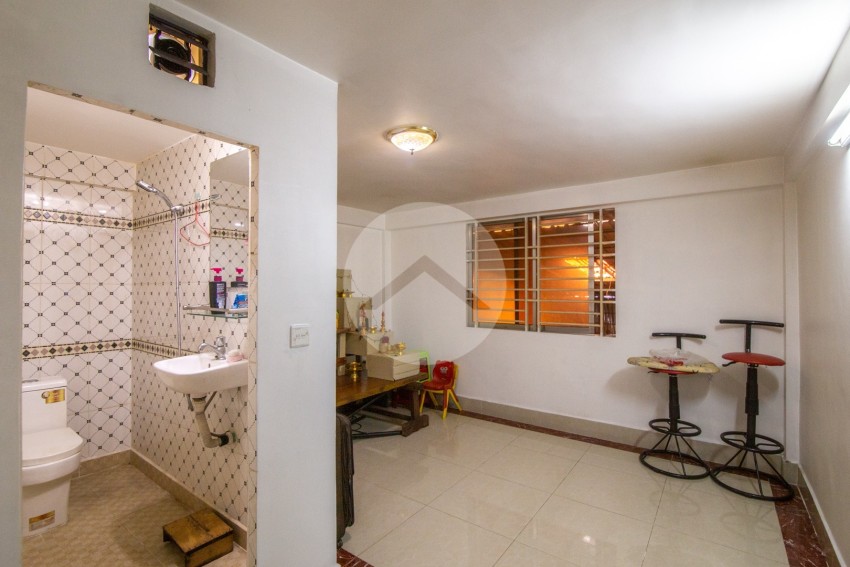 4 Bedroom Flat House For Sale - Chaom Chau, Phnom Penh