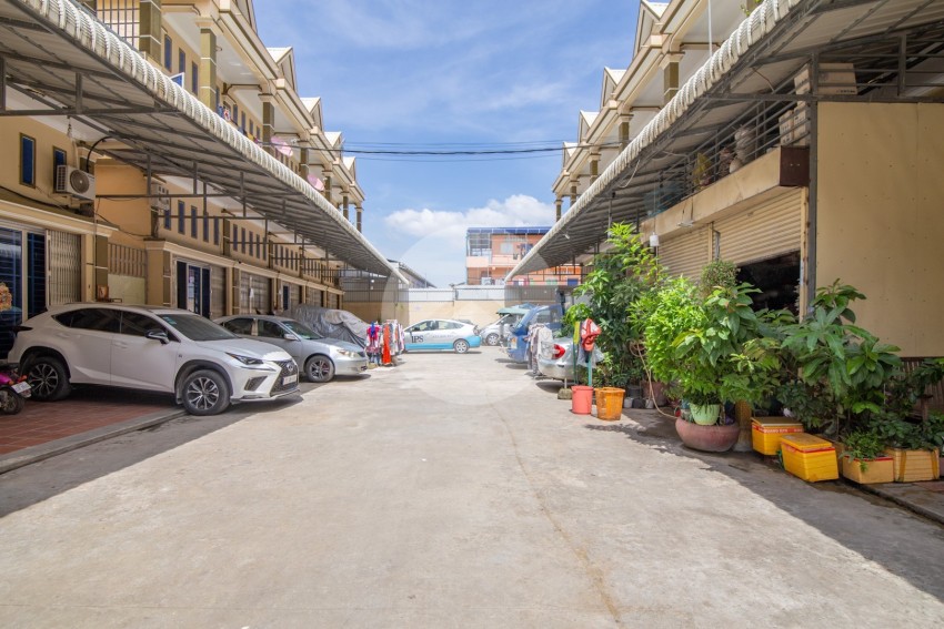 4 Bedroom Flat House For Sale - Chaom Chau, Phnom Penh