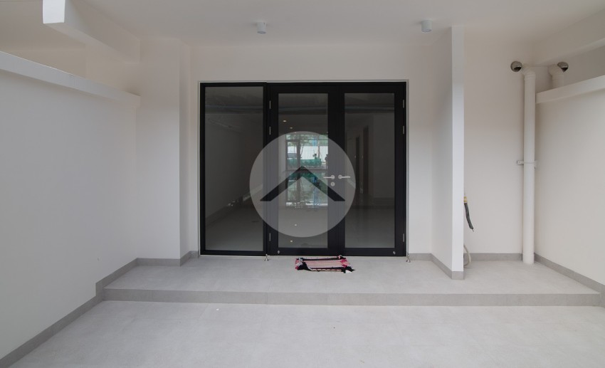 4 Bedroom Shophouse For Rent - KMH Park, Phnom Penh