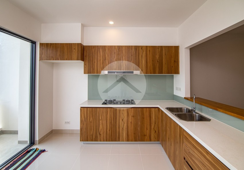 4 Bedroom Shophouse For Rent - KMH Park, Phnom Penh