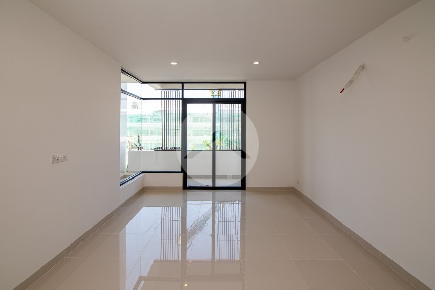 4 Bedroom Shophouse For Rent - KMH Park, Phnom Penh