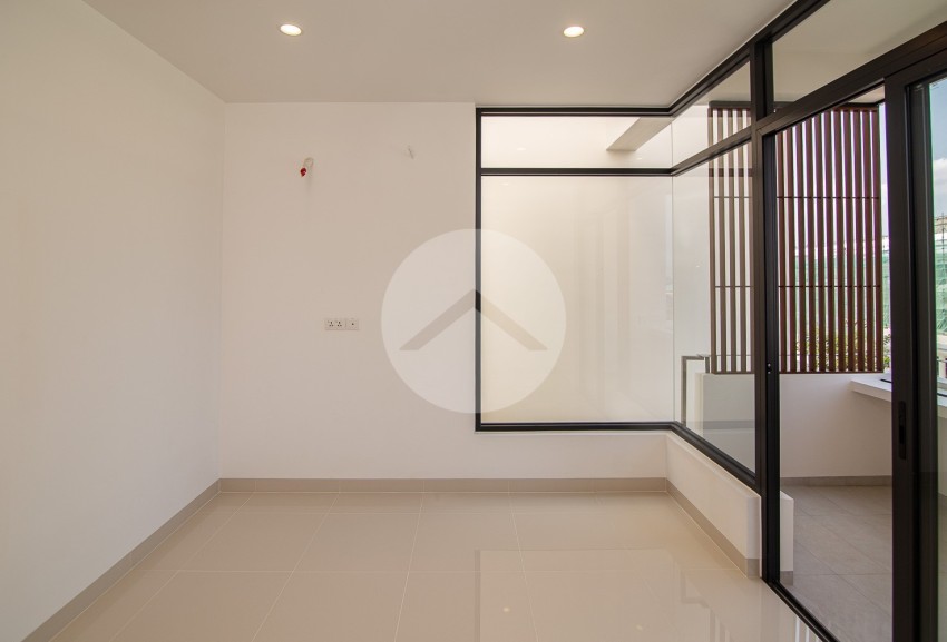 4 Bedroom Shophouse For Rent - KMH Park, Phnom Penh