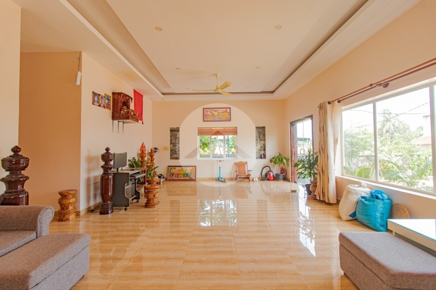 7 Bedroom House With Apartment For Rent - Sala Kamreuk, Siem Reap