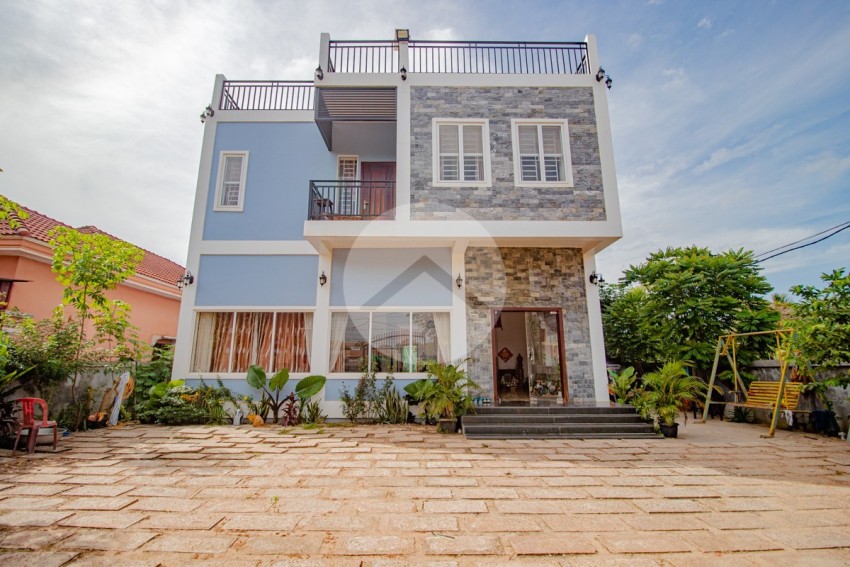 7 Bedroom House With Apartment For Rent - Sala Kamreuk, Siem Reap