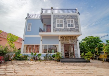 7 Bedroom House With Apartment For Rent - Sala Kamreuk, Siem Reap thumbnail