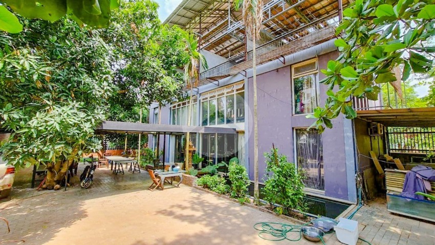 6 Bedroom Compound House For Sale - Slor Kram, Siem Reap