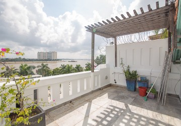 Renovated 2 Bedroom Penthouse For Rent - Riverside, Phnom Penh thumbnail