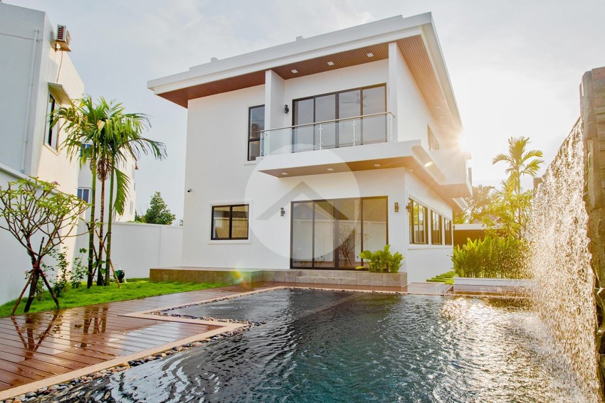 4 Bedroom Villa with Pool - Svay Dangkum, Siem Reap