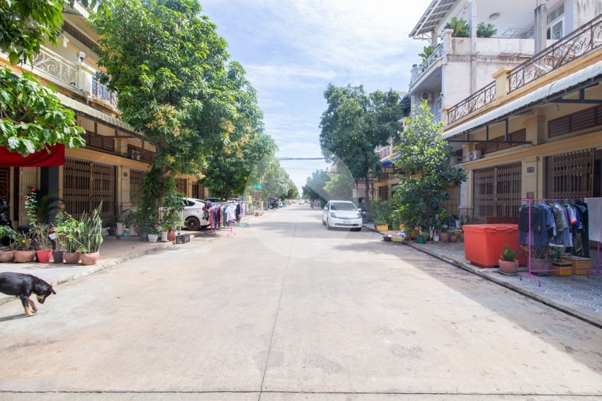 6 Bedroom Flat House For Sale -  Borey New World, Chamkar Doung, Phnom Penh