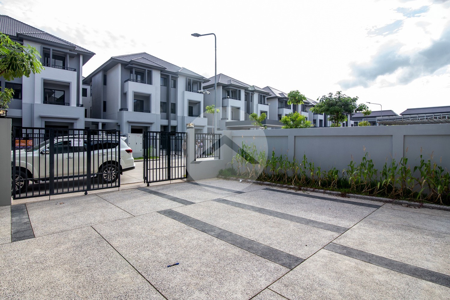 4 Bedroom Twin Villa For Sale - Chip Mong 50M, Phnom Penh - Image 4